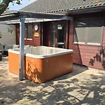 Balistyle Incl Jacuzzi Near Amsterdam And Schiphol Vijfhuizen
