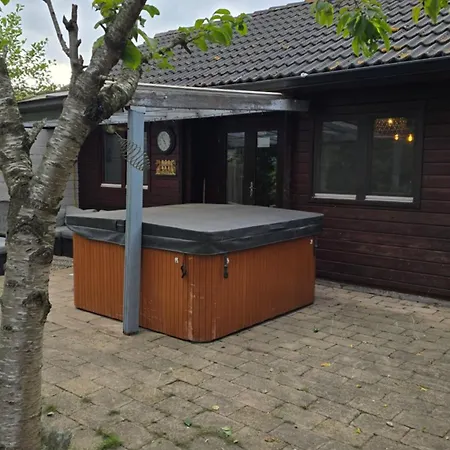 Balistyle Incl Jacuzzi Near Amsterdam And Schiphol 펜션 Vijfhuizen