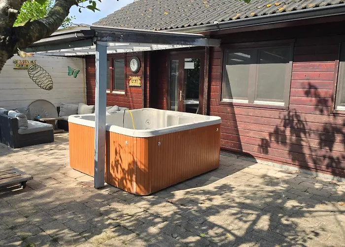Balistyle Incl Jacuzzi Near Amsterdam And Schiphol Vijfhuizen